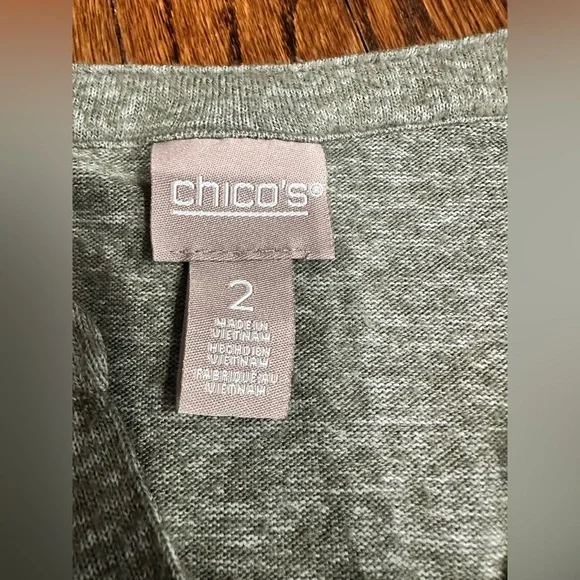 🦋 NWOT Women’s Chicos 3/4 sleeve top COMFY - Picture 5 of 10